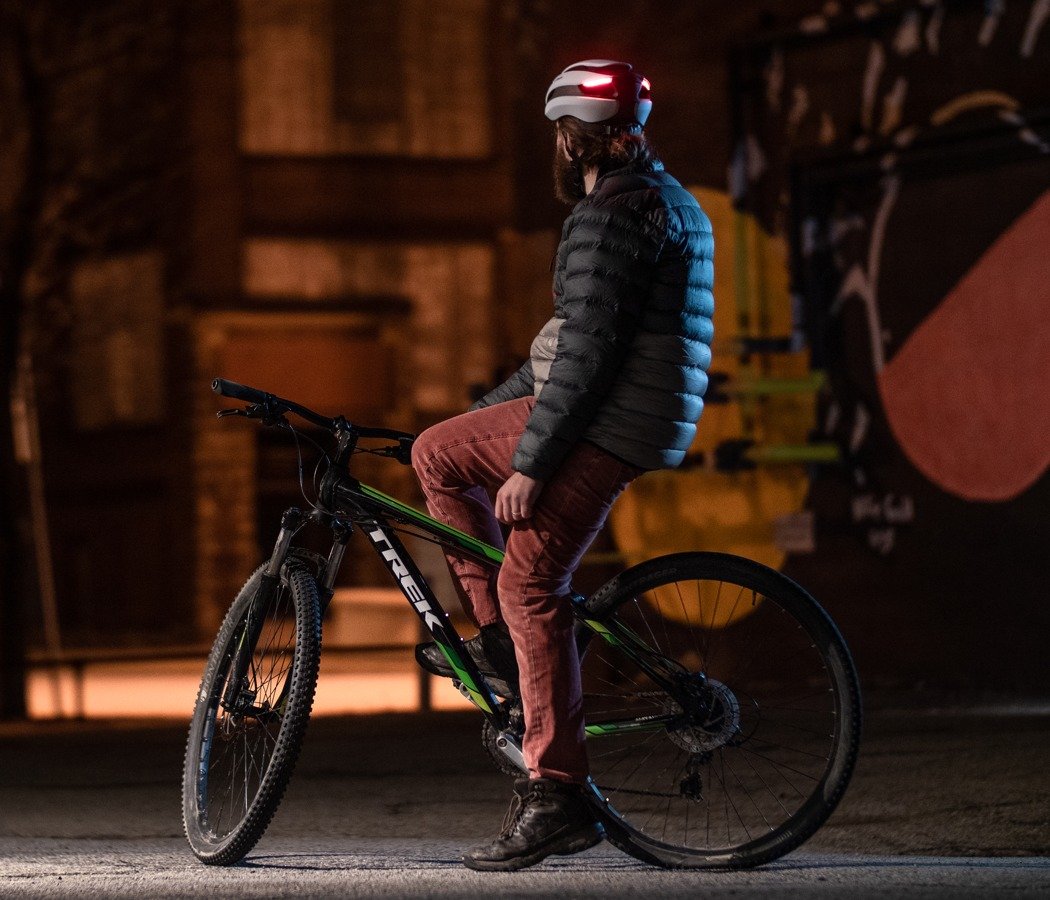 A smart bike helmet that makes night rides a lot safer
