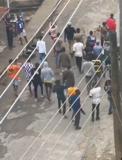 Political Thugs Threaten Lagosians In Fadeyi: 'Stay Indoors if You Won't Vote APC