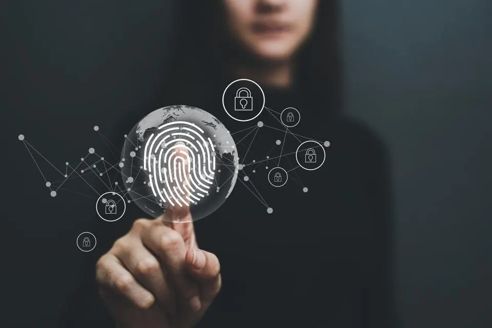 Building a Safer Digital Identity Ecosystem: Harnessing the Power of Verifiable Credentials