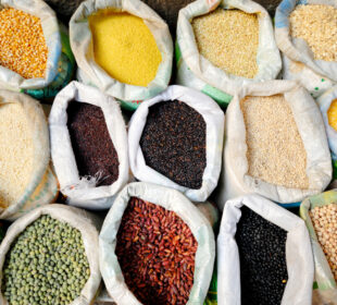 How Ahmazing Foods Makes Bulk Buying Easier