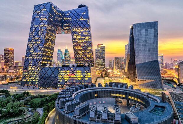 Smart Living in Modern Cities - Antvt.com