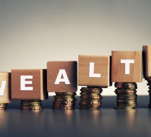 Financial Habits That Build Wealth Slowly