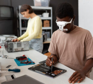 Everyday Science That Explains Your Gadgets