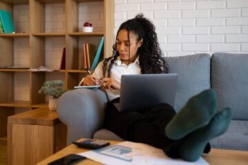 How to Start a Side Hustle with Little Capital in 2026